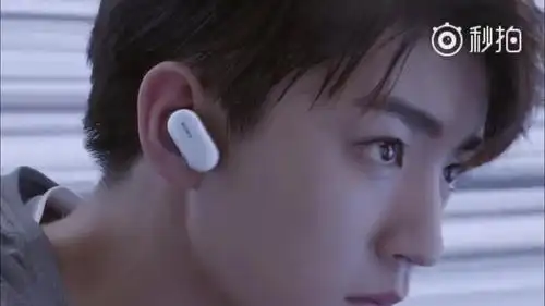 王俊凯给索尼运动耳机拍广告啦,侧脸好好看啊!