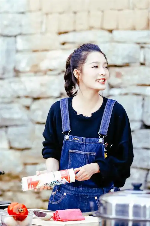 李沁空降爸爸去哪儿特殊身份秒变孩子王图