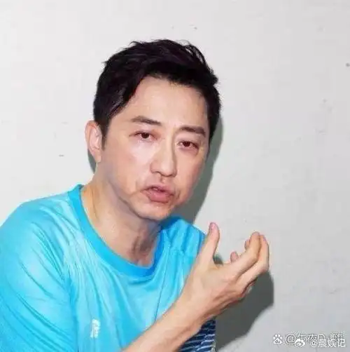 看到庾澄庆的素颜照,不得不感叹:岁月真是一把无情的杀猪刀!