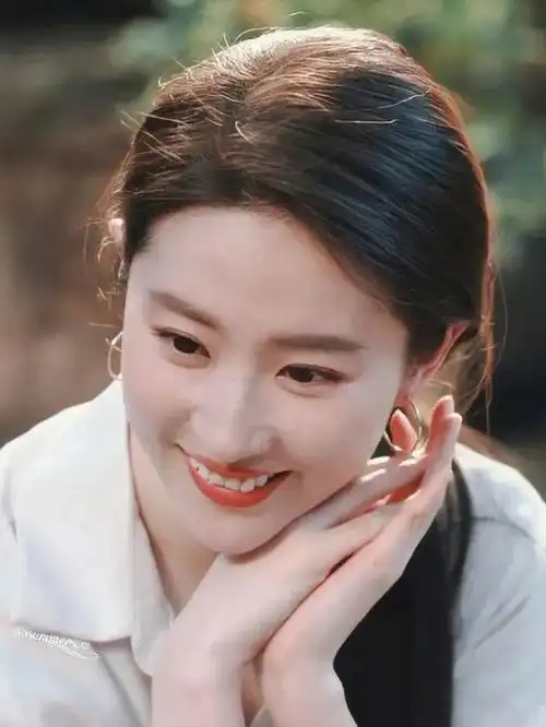 朱珠刘亦菲的发缝消失术,没你想的那么难!|脸型|刘海|发型|模特|发际