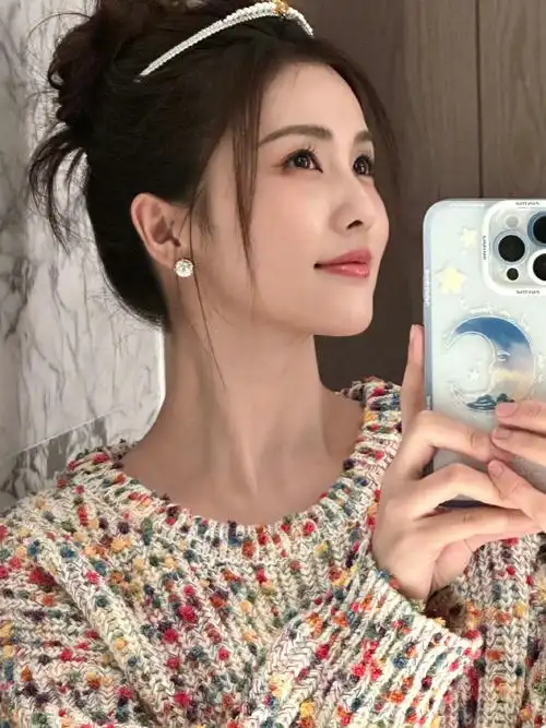 白鹿日常生活随拍##白鹿日常生活随拍九宫格##白鹿晒随拍九宫格plog