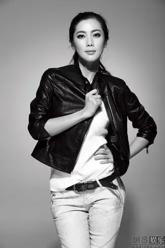 王珂写真曝光 回归优雅突显独有气质