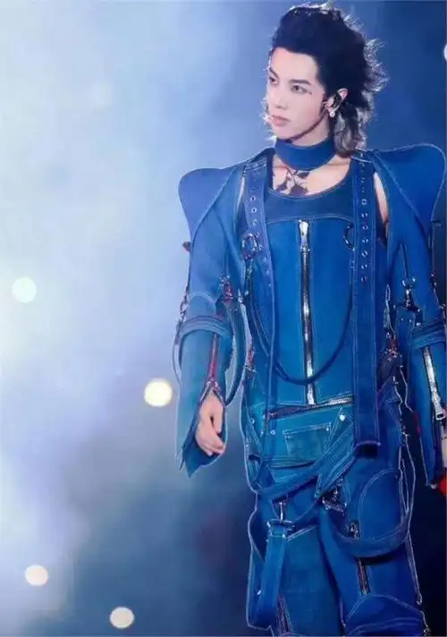 华晨宇怒了官宣演唱会却因拒绝月经羞耻上热搜气的飙脏话