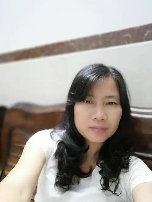 妈妈自拍,臭美!