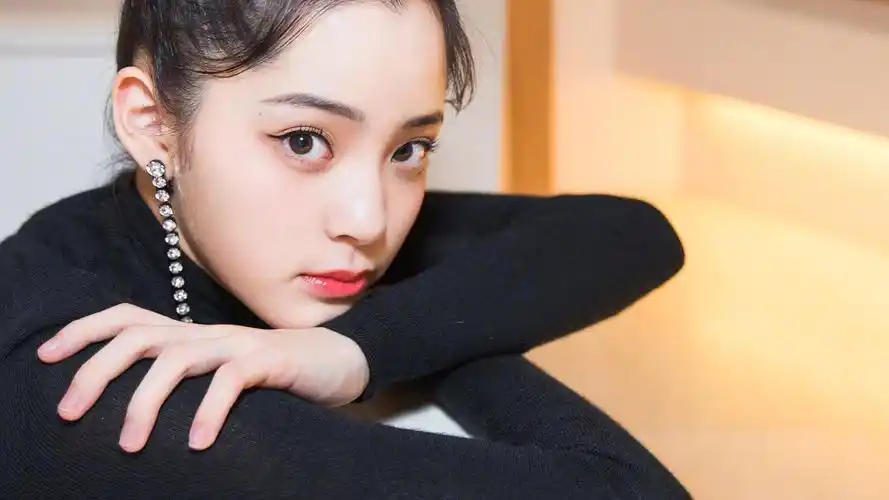 明星美女欧阳娜娜明星风尚壁纸