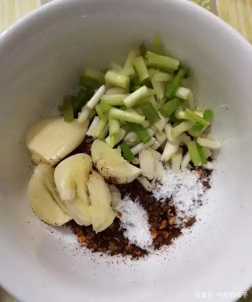 贵州正宗自制辣椒水(蘸水),蘸蔬菜茄子一般不好吃