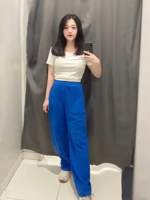 这条克莱因蓝色的裤子一定要拥有