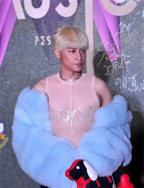 "辣眼专业户"陈志朋到底是经历了什么?