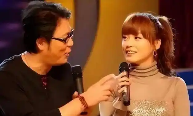 李健喜当爹?49岁才后悔曾经丁克!孟小蓓半年胖30斤疑怀孕6个月