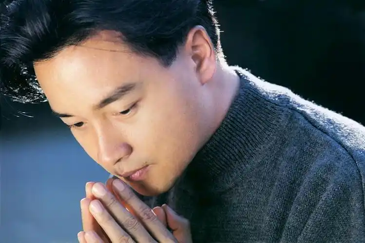 2k张国荣祈祷超高清壁纸