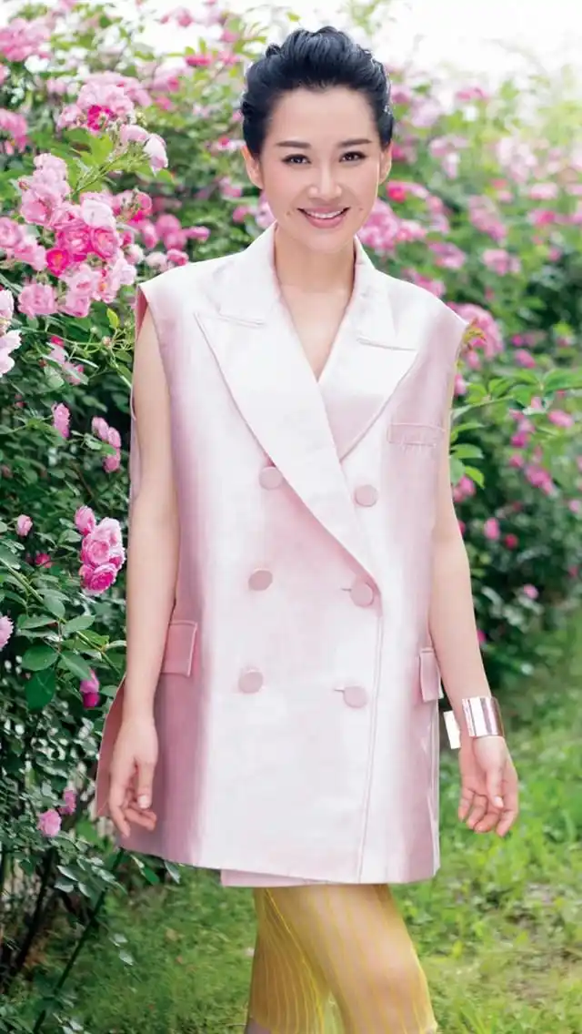 花儿与少年许晴花丛唯美写真图片手机壁纸