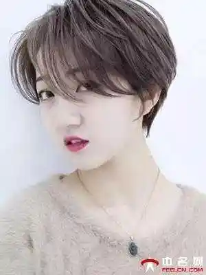 夏季清爽的短发图片女生