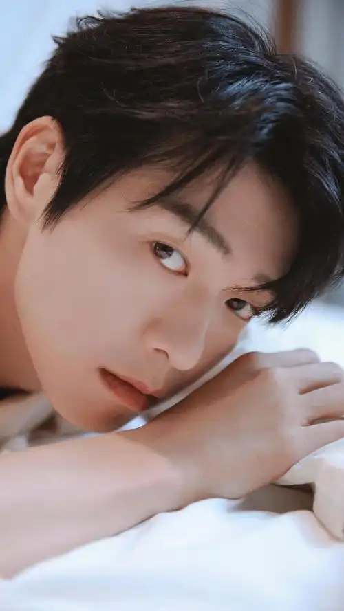 魏大勋壁纸产出好清爽的微醺钓系修勾是吧我这就上钩喽