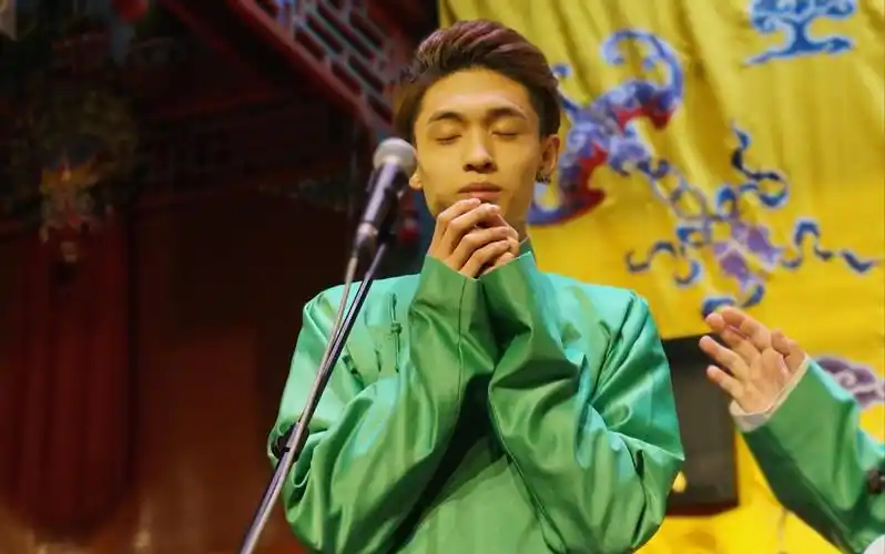 秦霄贤的《秦氏明月白月光》,孟鹤堂的《一堂缔约》,德云全体人员的