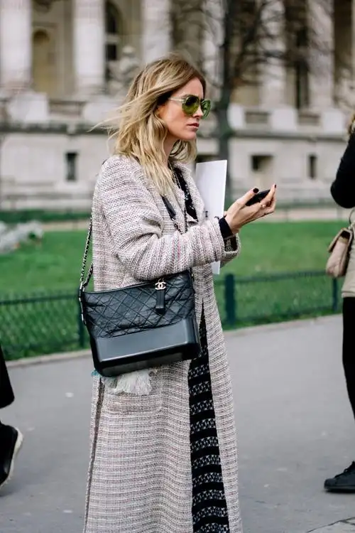 来看明星街拍爱用的爆款包包