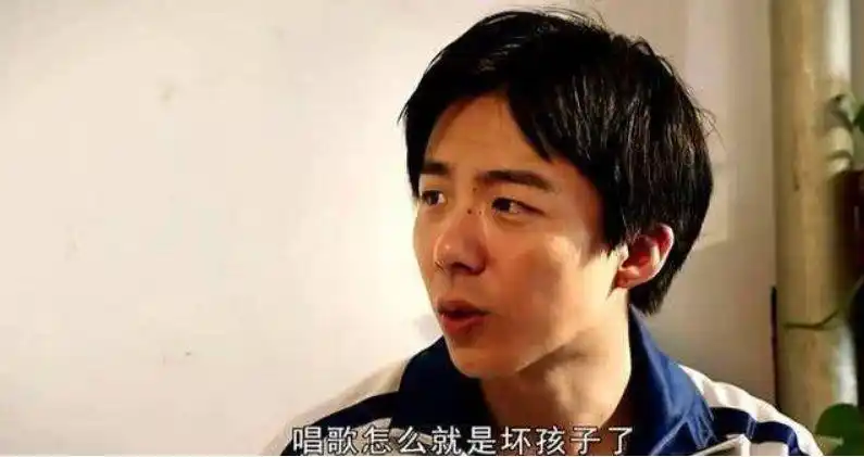 凭借翻唱一路走红的刘宇宁其实是个女儿奴