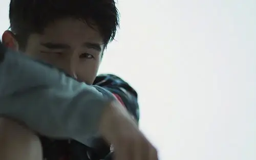 刘昊然时尚帅气高清桌面壁纸