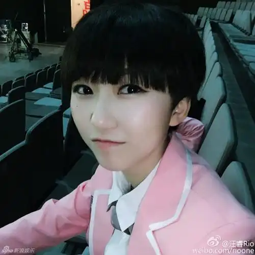 汪睿2016《超级女声》已比到了15强,小浪随便逛了一圈妹子们微博,画风