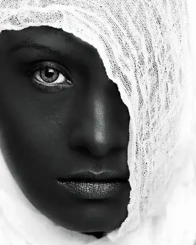 摄影〕无言之美,黑白人体的另一番惊艳!