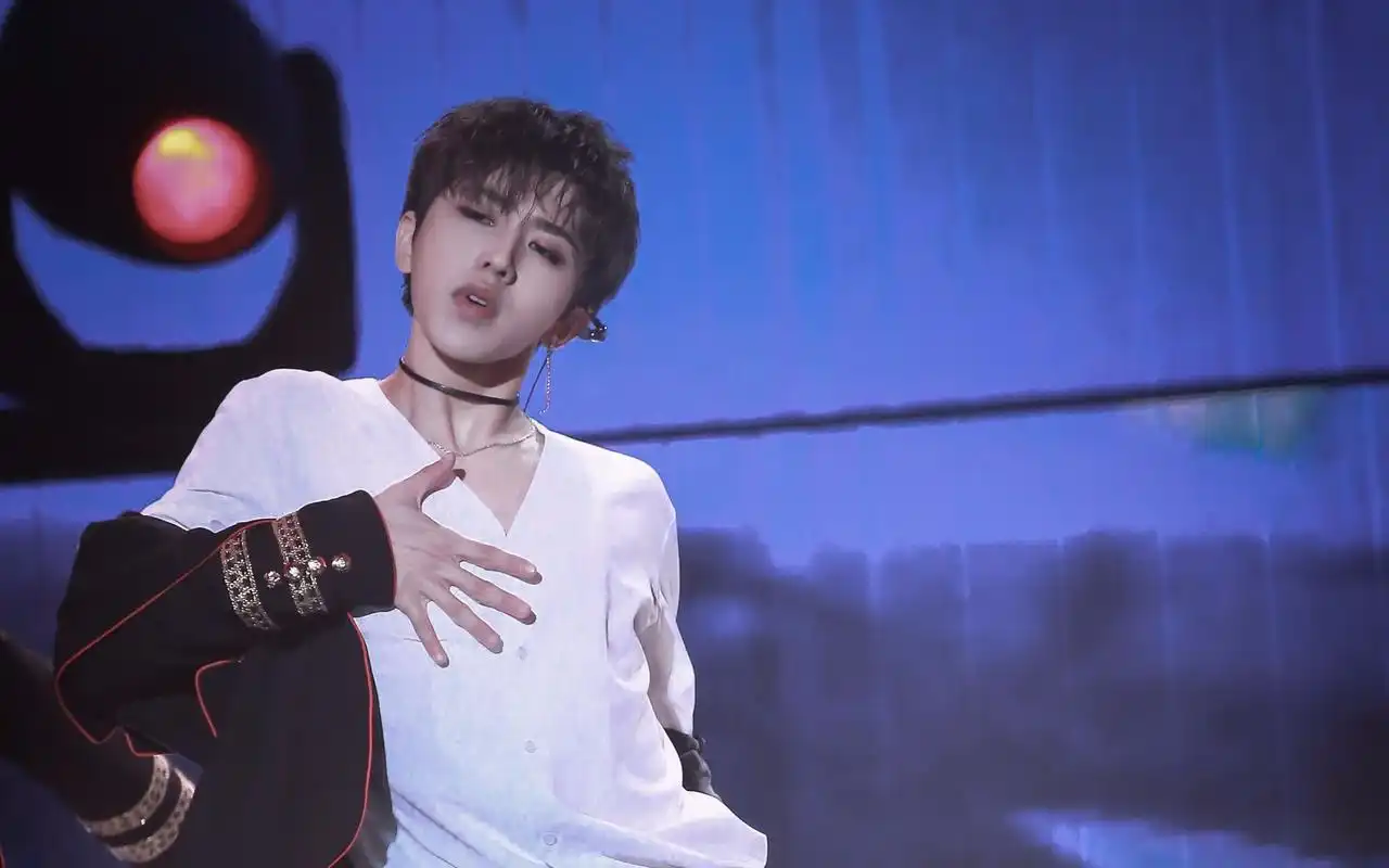 【上海两场顶胯合集】saywhat老手蔡徐坤连续顶胯10分钟 - mack daddy