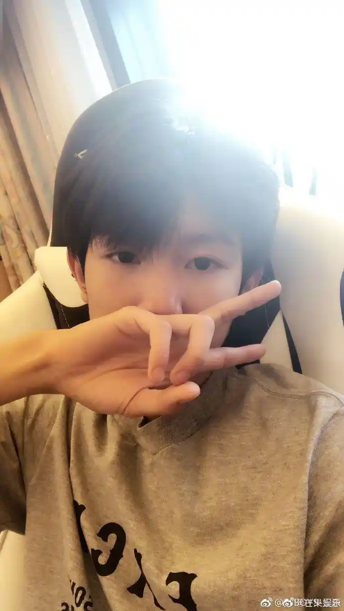 无敌剪刀手王源小合集 清清爽爽少年源令人心动