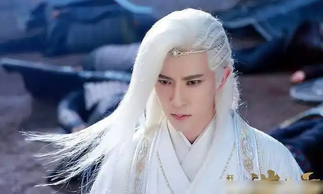 男神白发杨洋冷艳朱一龙邪魅任嘉伦非常漂亮马天宇他是吸引人的