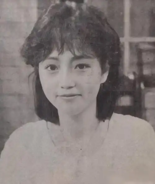 石榴姐苑琼丹痛失男友林正英后嫁入豪门如今早已成为阔太