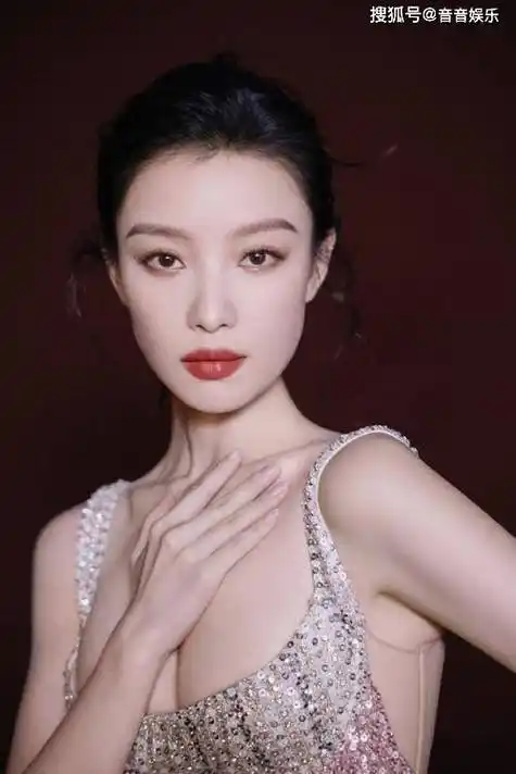 《倪妮写真赏:大方自然,独树一帜的不做作之美!》_魅力_镜头_力量