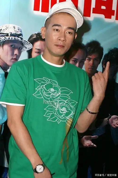 我想和你唱素人追星陈小春感谢偶像的歌曲陪伴自己度过低谷