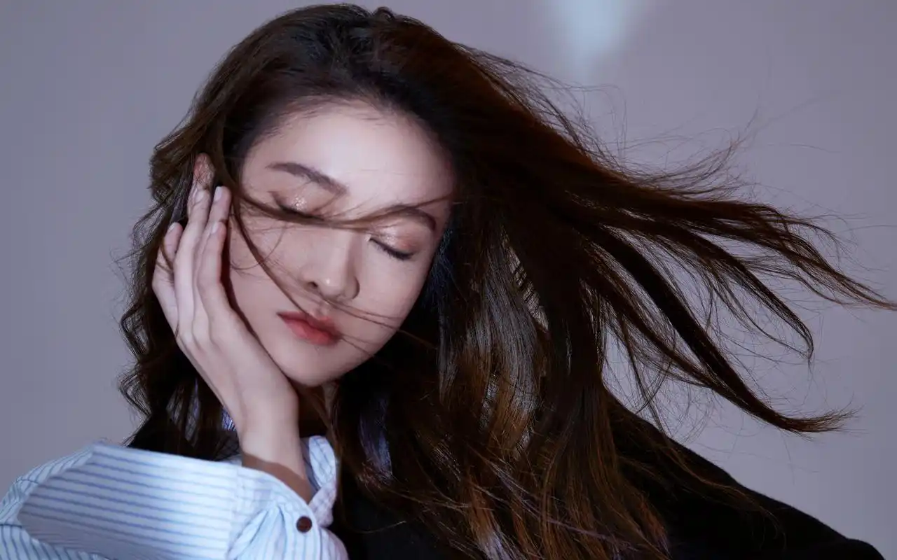 张雪迎图片高清电脑桌面壁纸