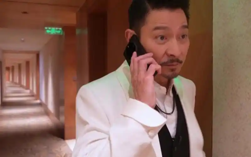 《红毯先生》宣布新档期大年初一,谁不想在大年初一看刘德华呢?