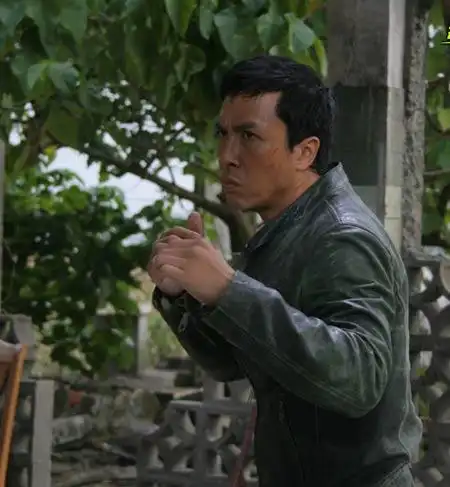 甄子丹《锦衣卫》牵手赵薇 皮衣赏析(组图)