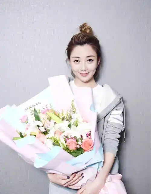 演员殷桃,感情一波三折,42岁靠缘分结婚_孙东海_李小冉_表演