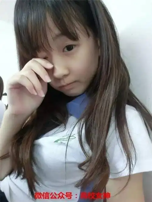 深圳十大最美校服女生赵嘉敏pk双胞胎校花