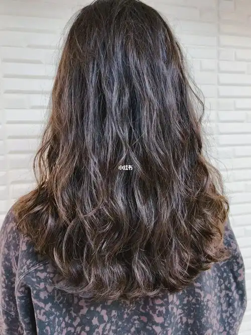 中长发烫发不翻车|法式慵懒木马卷 微卷发