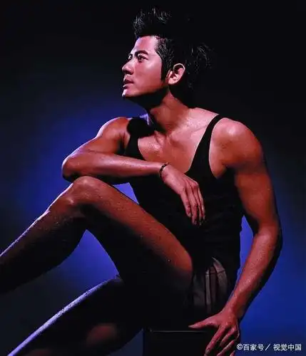 郭富城主演的秘密访客,豆瓣评分5.7分,上映20天票房仅为2.14亿