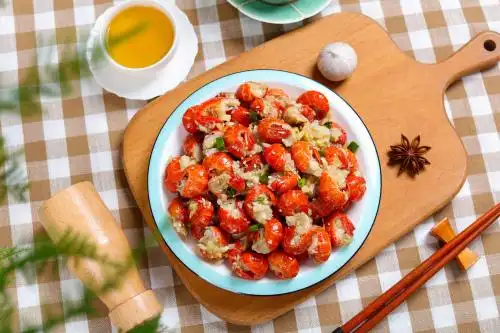 美味好吃的蒜蓉小龙虾尾