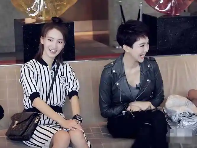 姜妍十年蛰伏一遇渣女翻身是否从此扬眉吐气