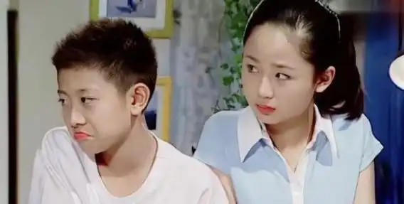 杨紫和张一山成为朋友是因为他们在童年时期一起参演了《家有儿女》