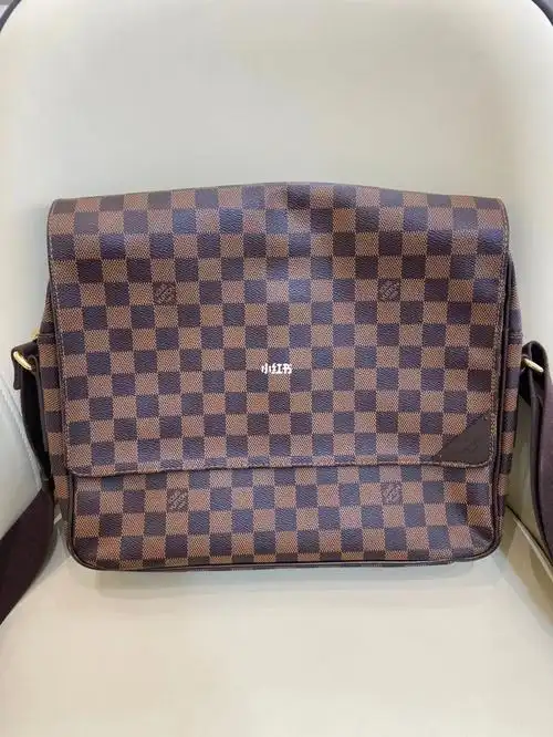 lv路易威登棋盘格中号男士单肩包豆腐包