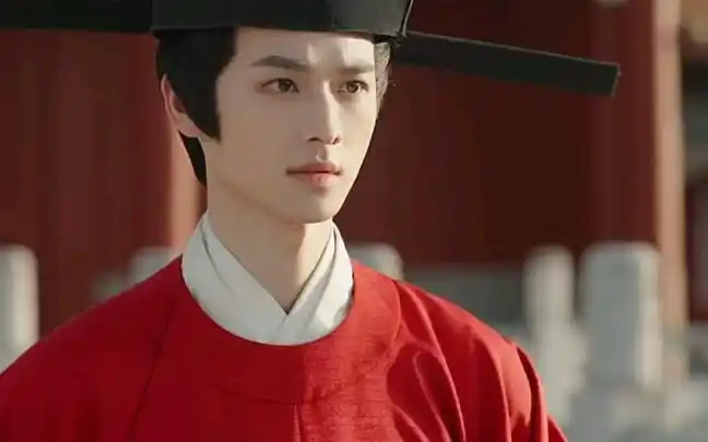 永远爱红衣官服~!