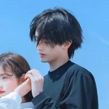 情侣头像一人一半污