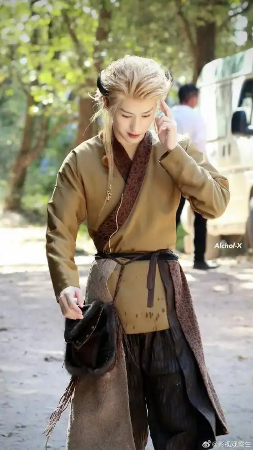 侯明昊,陈都灵,程潇,田嘉瑞,闫桉,左叶,赖伟明,徐振轩,艾米,丞磊