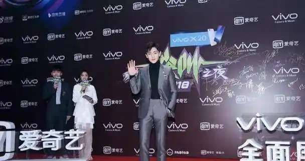 原创邓伦现在好帅呀迫不及待想要见你活动照都这么有feel