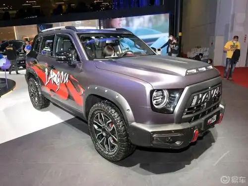 上海车展#上海车展上拉风的改装大狗,这个狗有点凶有点帅,还有点高