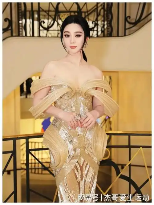 范冰冰完全不给内娱女星留机会戛纳之行6套行头一套比一套惊艳