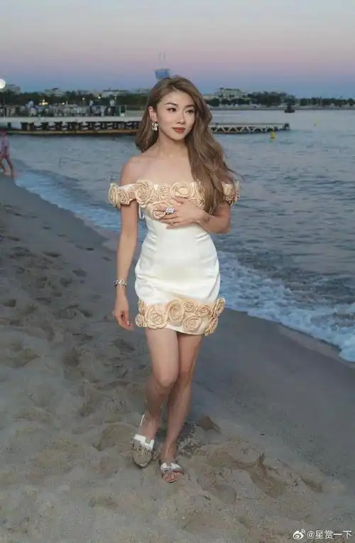 程晓玥戛纳海边碎片98