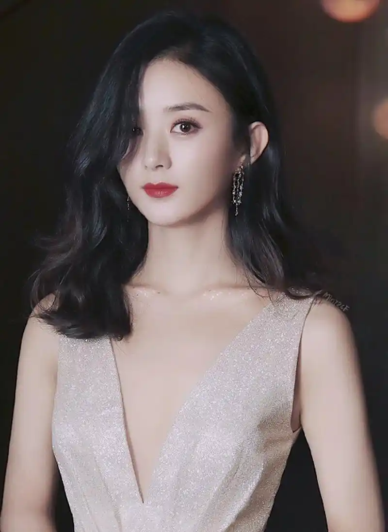 2,赵丽颖时装杂志9月刊.