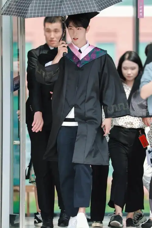 肖战壁纸爱豆背景毕业学生 拍摄最好的夏天mv