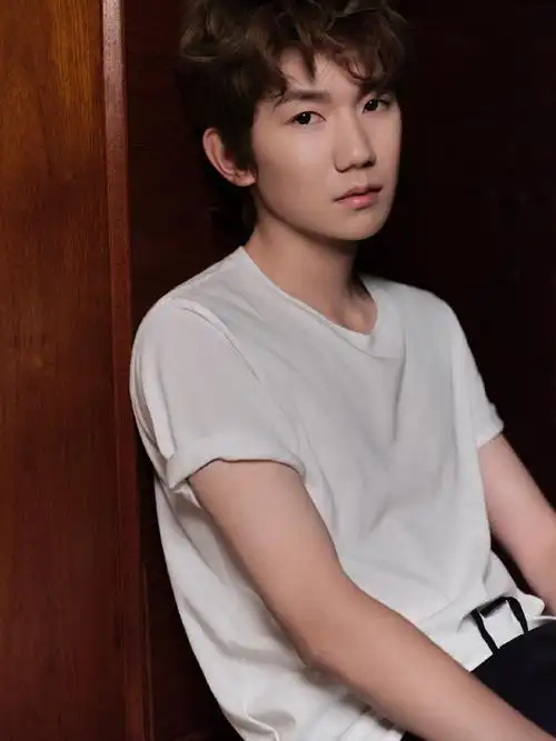 王源1108二十四岁生日快乐